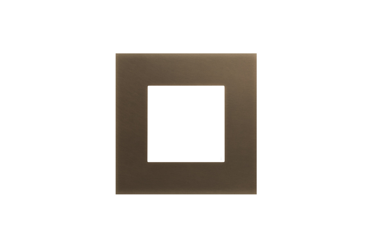 Enkelvoudige afdekplaat Niko Pure brass dark bronze patina