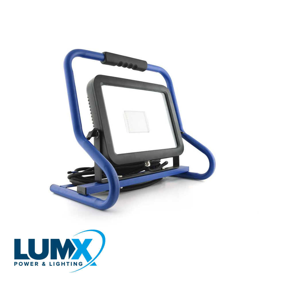 LumX - LED straler N 120: 120 Watt op voet / 5 m H07RN F / IP54 /40 - LM 34812